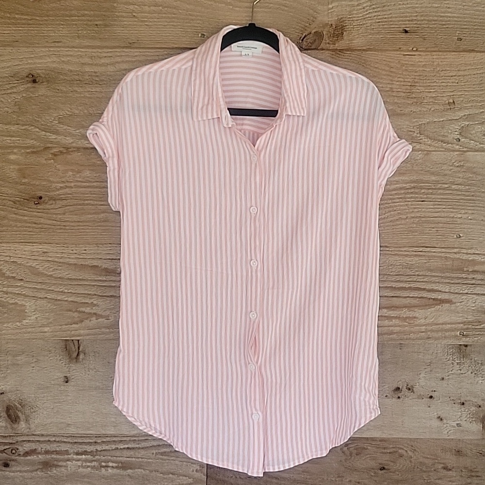 beachlunchlounge Peach and White Striped Button Down Size Small